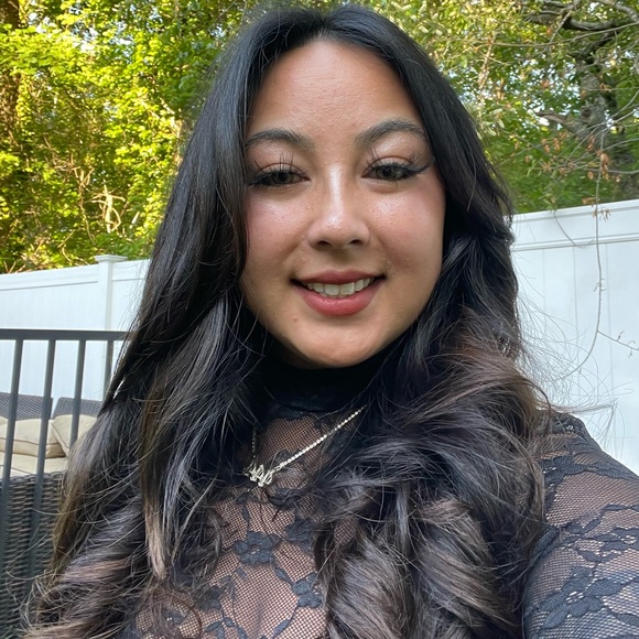 Meet your Posher, Michelle - Picture 2 of 2